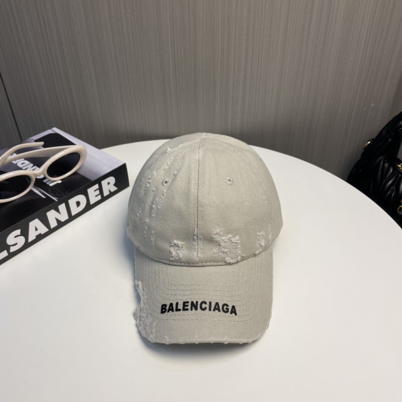 BALENCIAGA